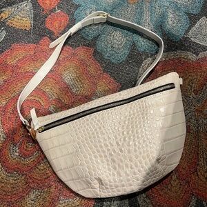 NWOT CLARE V WHITE CROC GRANDE FANNY